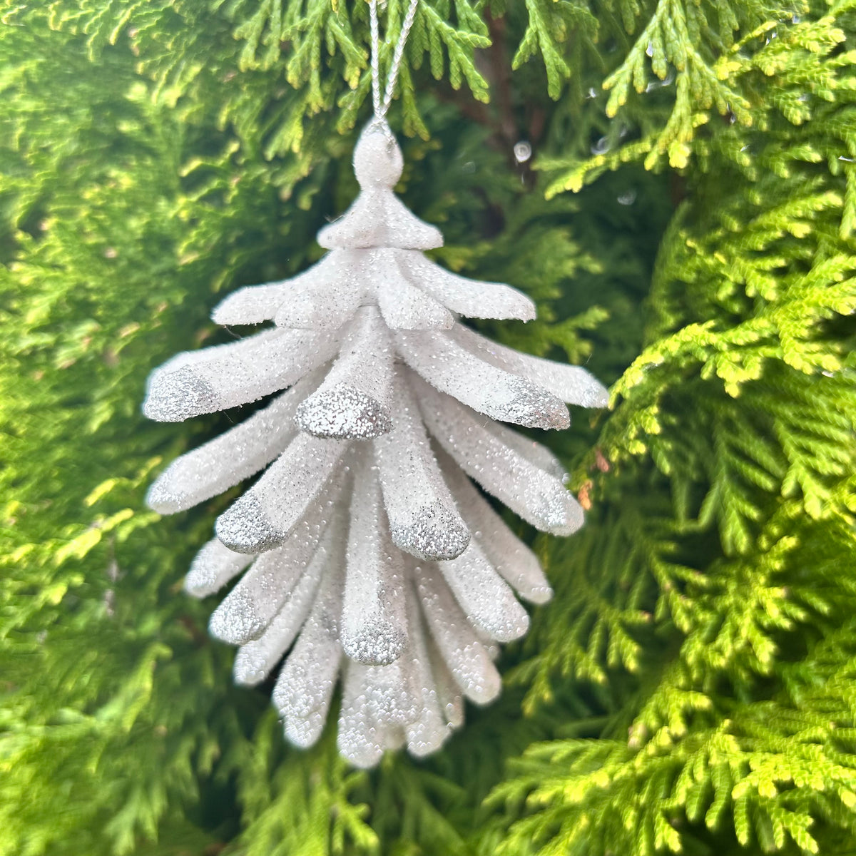 Christbaumschmuck Zapfen silber oder weiß mit Glitter - 1 Stück