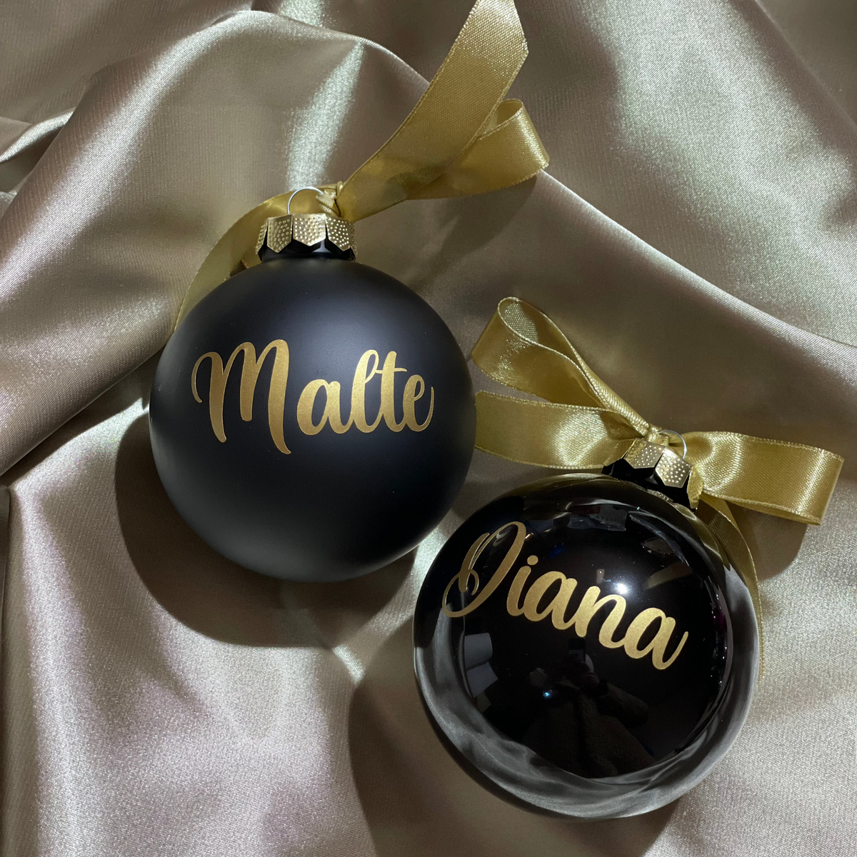 Weihnachtskugel mit Namen, personalisiert, schwarz